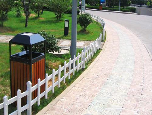 鋅鋼草坪護(hù)欄